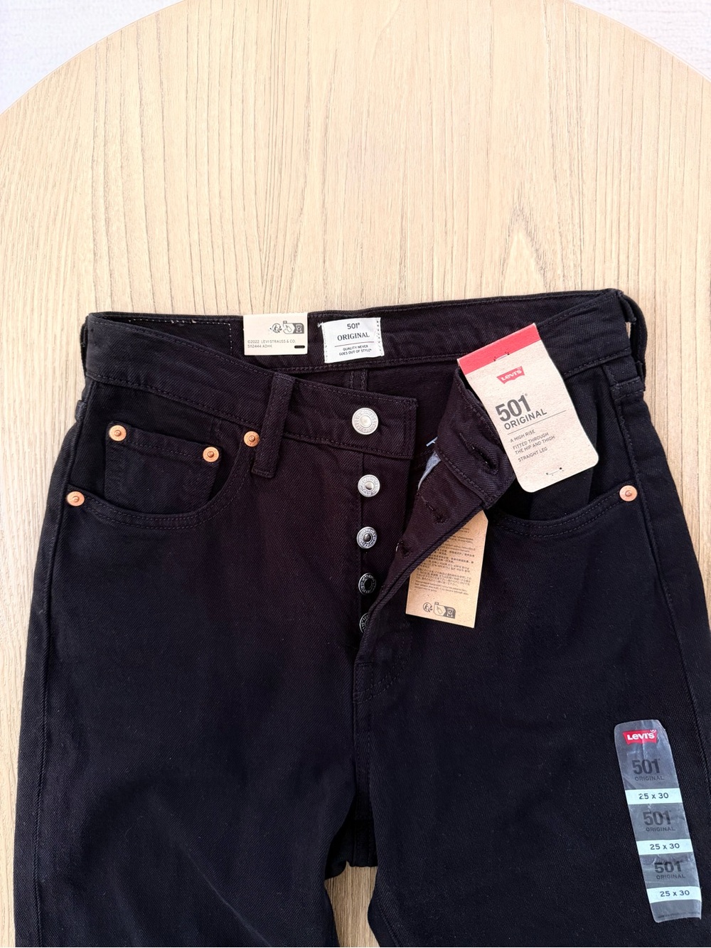 Levi's 501 Women's Black Straight Leg Jeans Button Fly High Rise - Picture 6 of 8